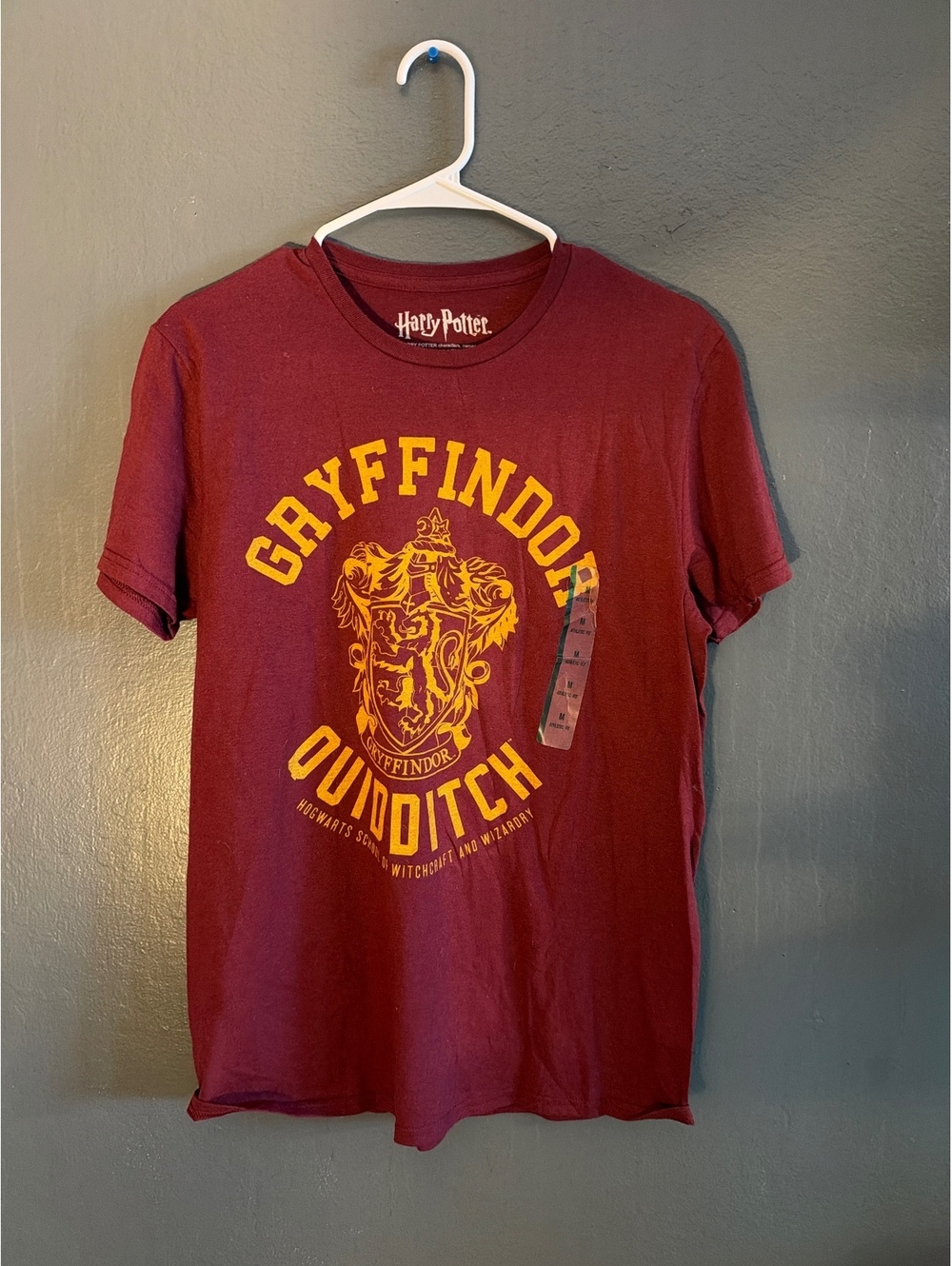 Harry Potter Gryffindor Quidditch Red T-Shirt Medium